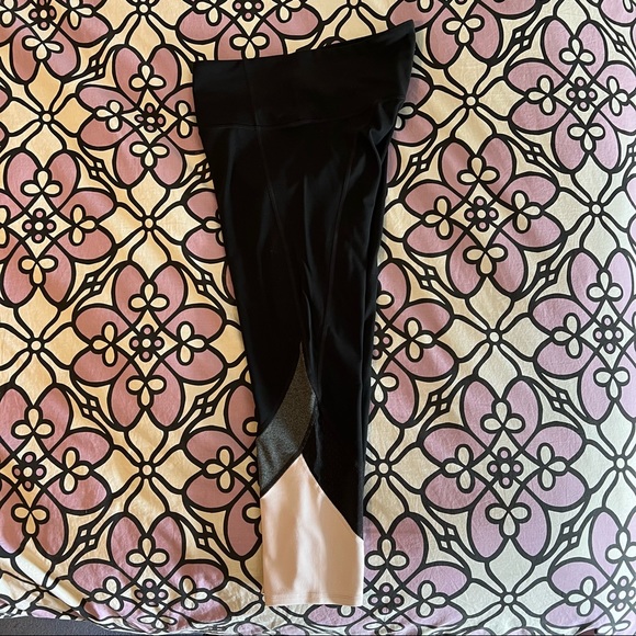 Athleta Capri Leggings! - Picture 9 of 11